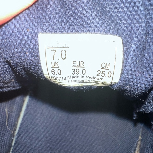 Vans Blue and White Sneakers Classic Skate Style, Gum Soul, men’s size 7, EUC - Picture 7 of 7